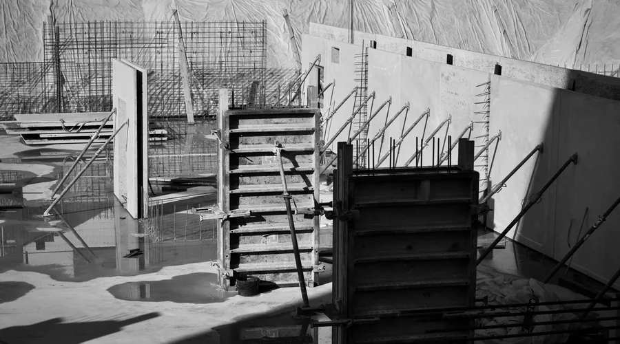 Concrete formwork and mesh reinforcement — the foundation of a lasting slab